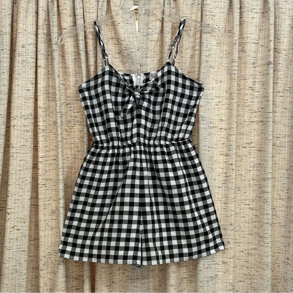 Urban Outfitters Tie Front Gingham Romper - Medium